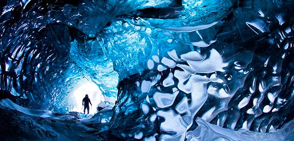 skaftafell-ice-cave-vatnajokull-national-park-iceland