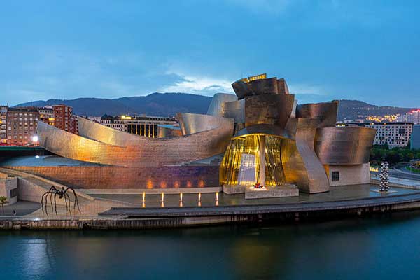 GUGGENHEIM_MUSEUM_BILBAO_SPAIN