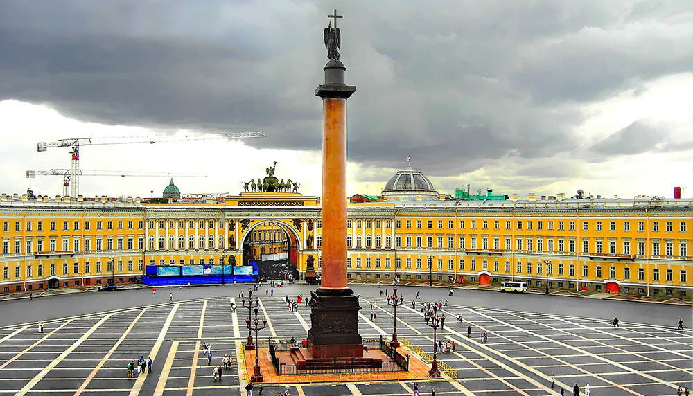 PALACE-SQUARE