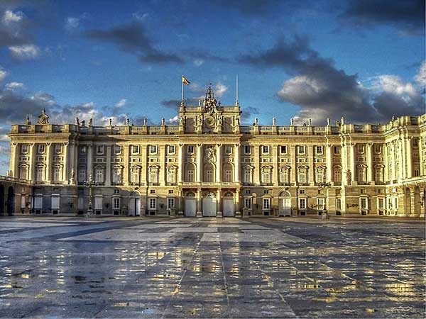 ROYAL_PALACE_OF_MADRID_SPAIN