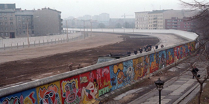 THE-BERLIN-WALL