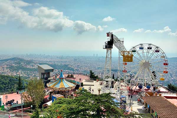 TIBIDABO_AMUSEMENT_PARK_SPAIN