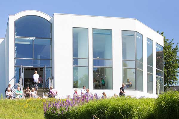 MUSÉE-TRAPHOLT-POUR-MODERNE-KUNST-DANEMARK