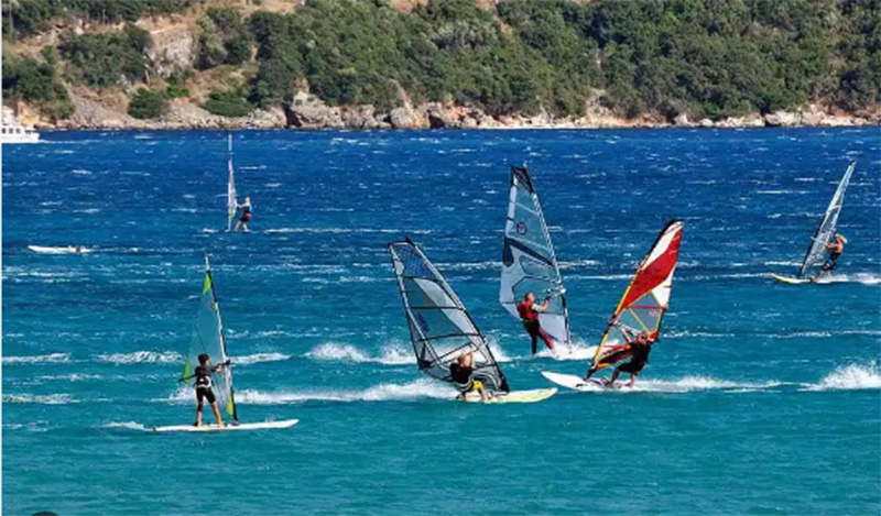 WINDSURFING-LEFKADA
