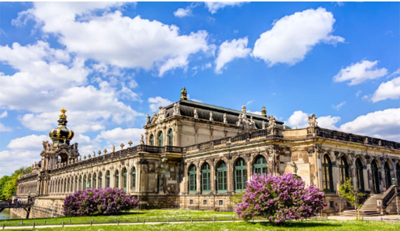 ZWINGER-PALACE,-DRESDEN