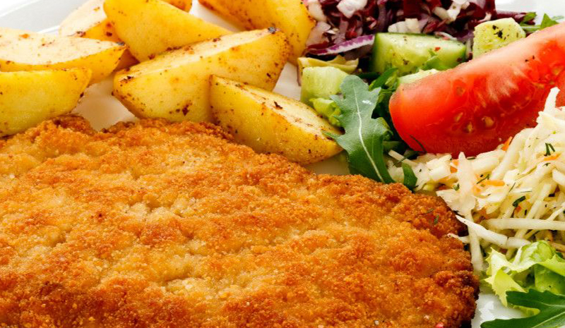 Kotlet-schabowy-breaded-pork-and-potato-dumplings-poland-recipe